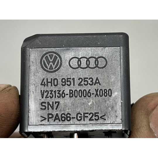 Реле AUDI E-Tron 4H0951253A 2019-