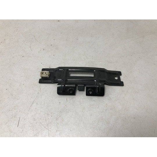 Кронштейн экрана двигателя BMW X5 G05 51648494257 2018-