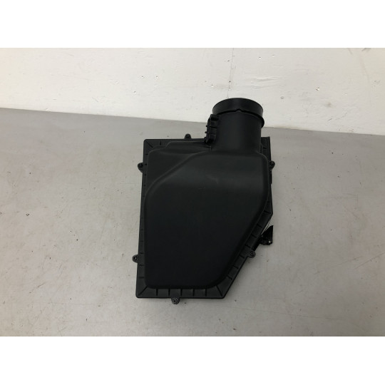 Корпус повітряного фільтра (дефекти) BMW X5 G05 13717643301 2018-