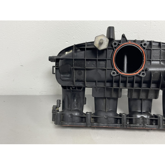 Впускной коллектор 2.0 TFSI AUDI Q3 06L133201FP 2019-