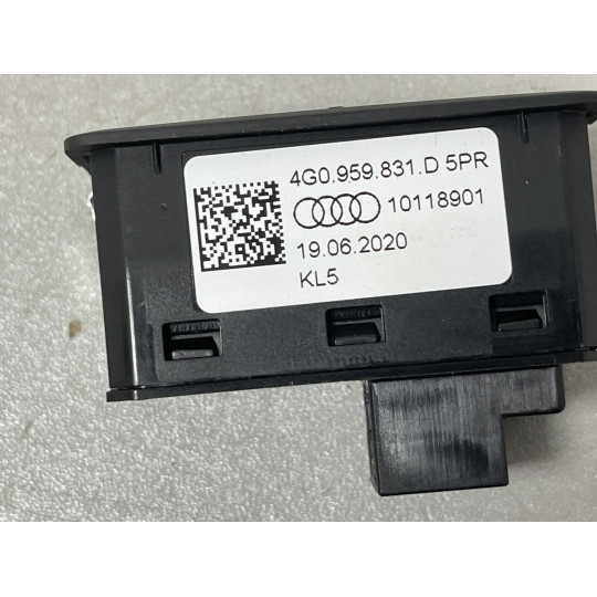 Кнопка крышки багажника AUDI Q3 4G0959831D 2019-