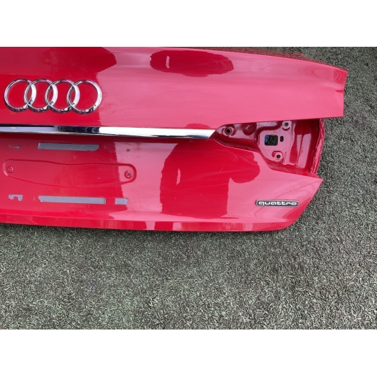 Крышка багажника AUDI A4 8W5827025K 2020-2022