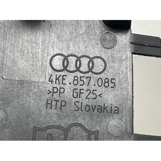 Накладка торпеди ліва AUDI E-Tron 4KE857085 2019-