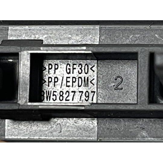 Накладка багажника AUDI A4 8W5827797 2016-2022