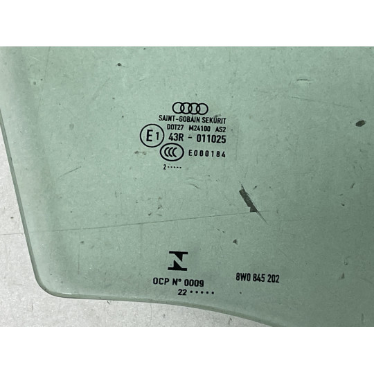 Скло дверей передньої правої 22 рік AUDI A4 8W0845202 2016-2022