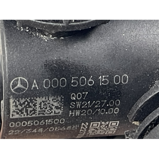 Регулюючий клапан системи охолодження Mercedes EQE 53 A0005061500 2022-