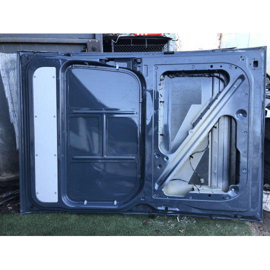 Двері бокові (під ремонт) колір 7769 Mercedes eSprinter Panel Van W910 A9107308000 2020-