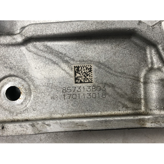 Крышка ГРМ 3.0 BMW 5 G30 11148576066 2017-