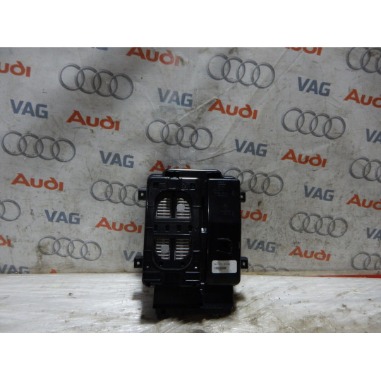 Зарядное устройство AUDI Q7 4N0035502B 2019-2021