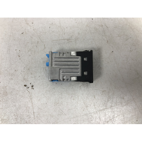 USB разъем BMW i4 G26 84105A84161 2021-