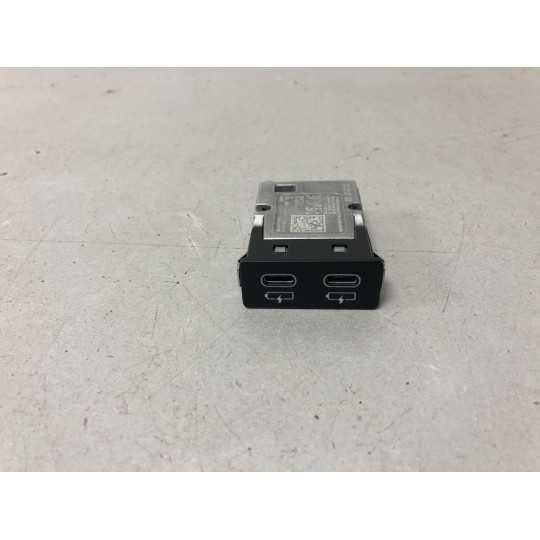 Гніздо USB подвійне BMW i4 G26 84105A84160 2021-