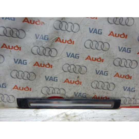 Накладка порога передня права AUDI A5 8T8853374 2008-2016