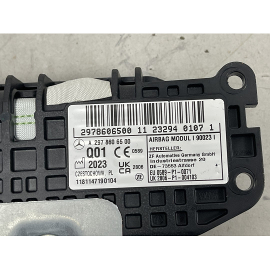 Коленная подушка безопасности Mercedes EQS 580 A2978606500 2021-