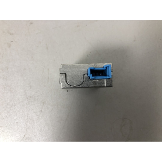 Двойное USB гнездо BMW iX3 G08 84108711938 2020-