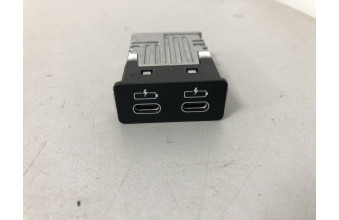 Двойное USB гнездо BMW iX3 G08 84108711938 2020-