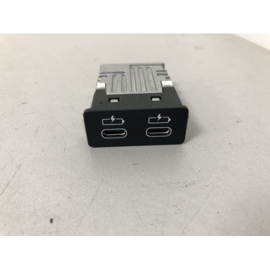 Двойное USB гнездо BMW iX3 G08 84108711938 2020-