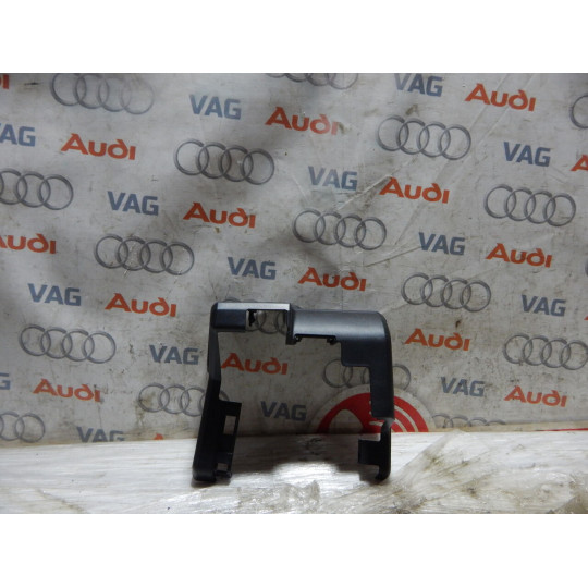 Захист направляючі сидіння AUDI Q7 4M0883689A 2016-2021