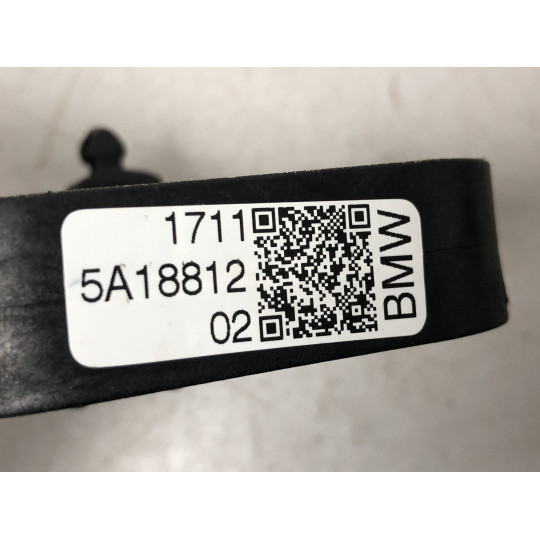 Кронштейн радіатора правий BMW i5 G60 17115A18812 2023-