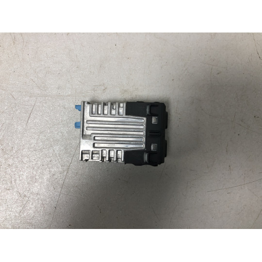 Двойное USB гнездо BMW i5 G60 84105A84179 2023-