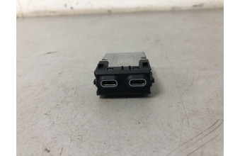 Гніздо USB подвійне BMW i5 G60 84105A84179 2023-