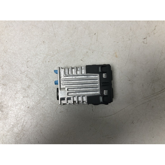 Двойное USB гнездо BMW i5 G60 84105A27DE6 2023-