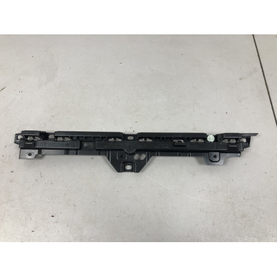 Кріплення порога праве BMW i5 G60 51775A1C2B8 2023-