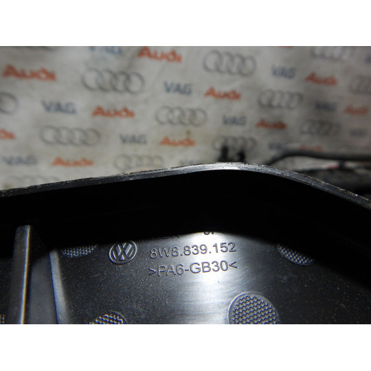 Кронштейн уплотнитель AUDI A5 8W8839152 2016-2021