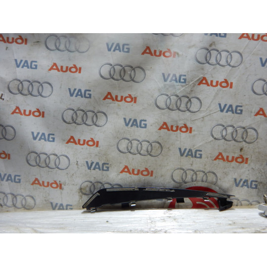 Кронштейн ущільнювач AUDI A5 8W8839152 2016-2021