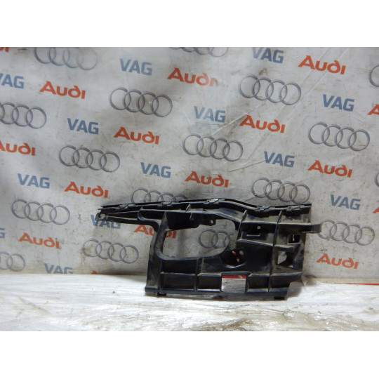 Кронштейн бампера левый AUDI A6 4G8807095A 2012-2017