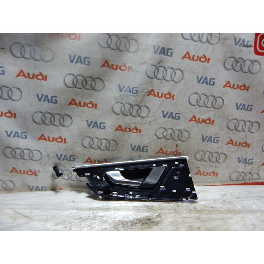 Внутренняя ручка дверей задняя правая AUDI Q7 4M0867223A 2009-2016