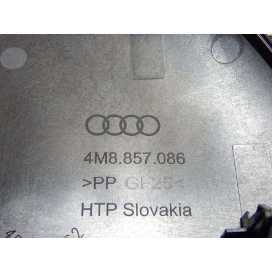 Накладка торпеди права AUDI Q7 4M8857086 2016-2021