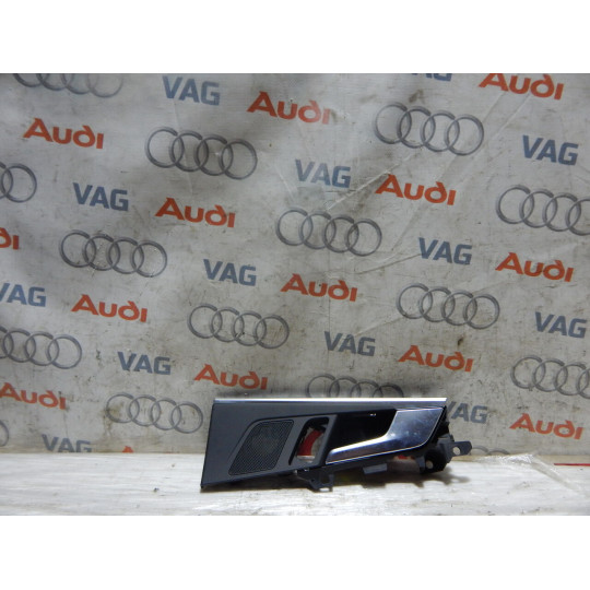 Накладка ручки дверей задня права AUDI A4 8W0959524A 2016-2020