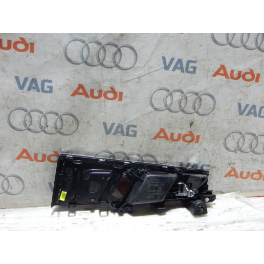 Накладка обшивки задней левой двери AUDI A4 8W0959523E 2016-2020