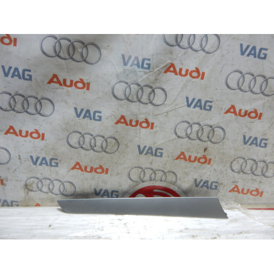 Накладка дверей AUDI A4 8K0867419 2008-2016