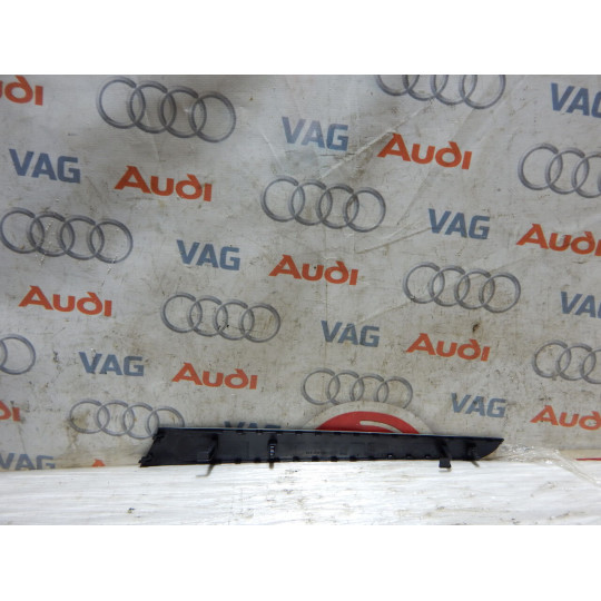 Накладка дверей AUDI A4 8K0867419 2008-2016