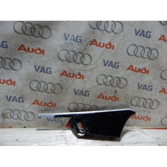 Накладка обшивки задней левой двери AUDI A4 8W0959521C 2016-2020