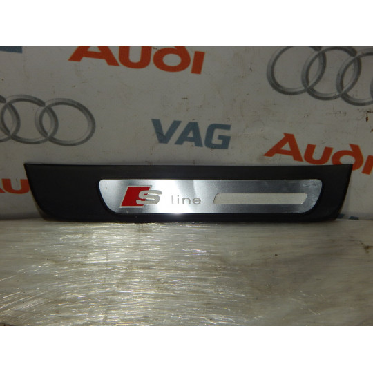 Накладка порога ззаду права S-Line AUDI A4 8K0853376 2008-2016