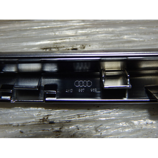 Накладка обшивки дверей задня ліва AUDI A4 4K0867969 2016-2020