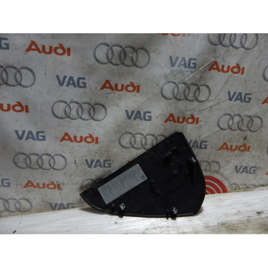 Накладка торпеди права AUDI A4 8W0857086A 2016-2020