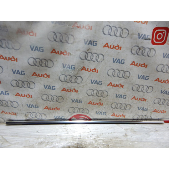 Уплотнитель стекла задних дверей AUDI A6 4K0839476 2016-2020