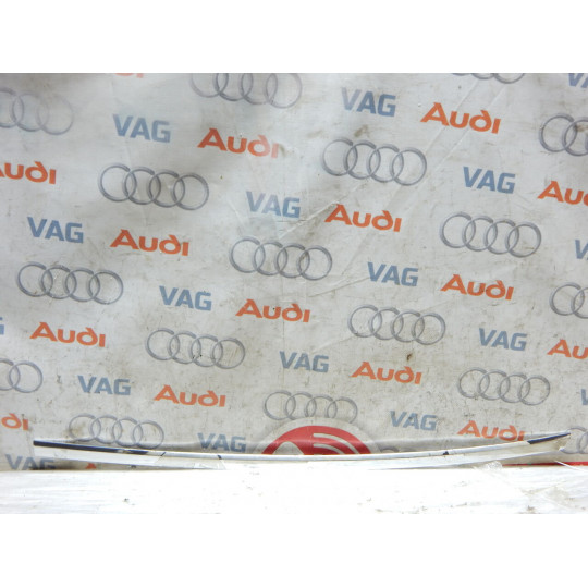 Уплотнитель дверей с декоративной накладкой AUDI A6 4K5839644 2008-2016