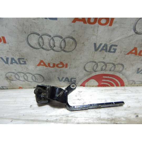 Петля багажника права AUDI A5 8T8827300 2008-2016