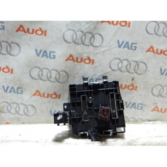 Кронштейн блоку керування AUDI Q7 4M0907239A 2016-2021