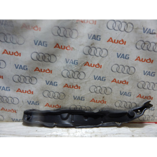 Ущільнювач крила правою AUDI A6 4K0821112 2018-2022