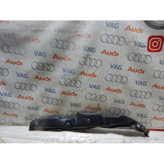 Уплотнитель крыла правый AUDI A6 4K0821112 2018-2022