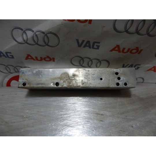 Кронштейн левый заднего бампера AUDI A4 8K0807331B 2008-2016