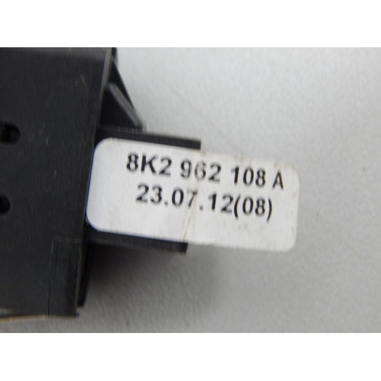Кнопка центрального замка AUDI A4 8K2962108A 2008-2016